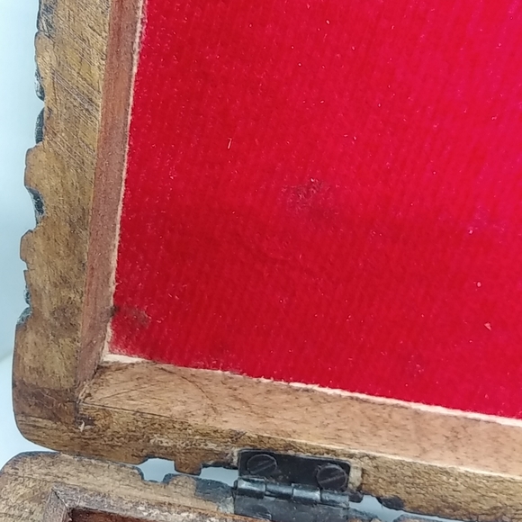 Wodden Box With Tree - Picture 6 of 7